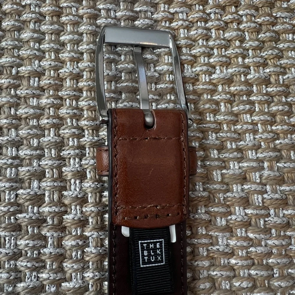 The Black Tux classic leather Brown Belt silver tone buckle Men’s size 30